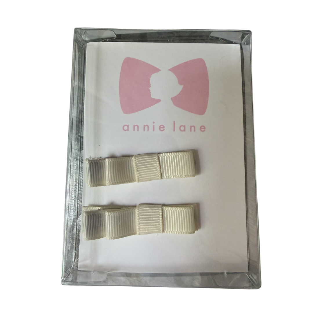 Antique White Set of Two Hair Bows
