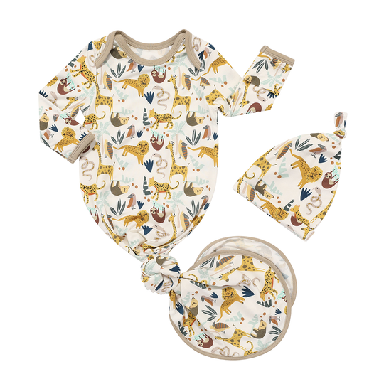 Junge Friends Bamboo Gown and Hat Set