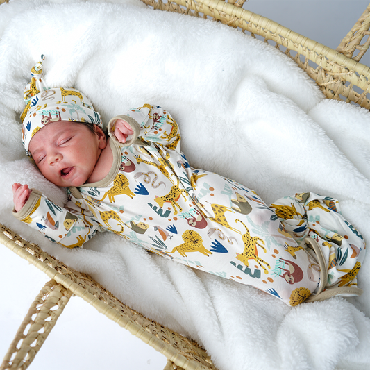 Junge Friends Bamboo Gown and Hat Set
