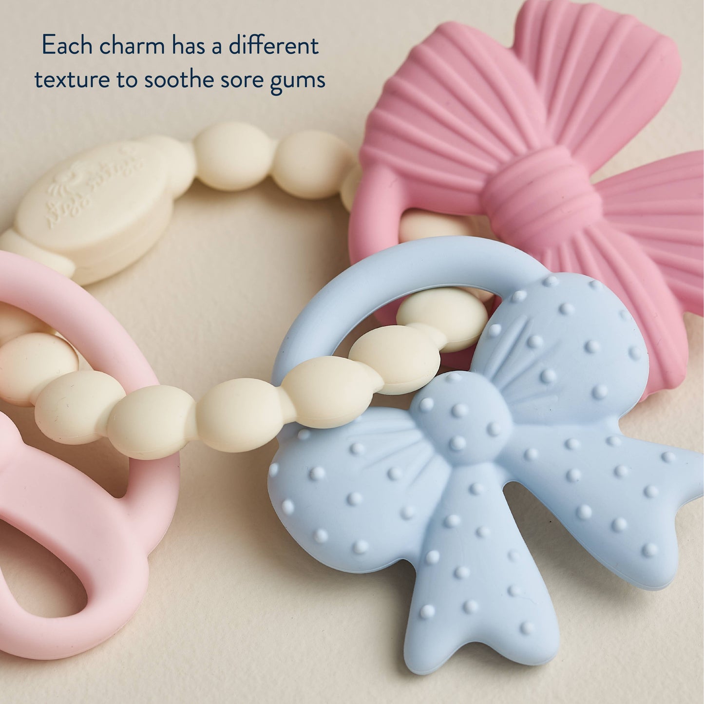 Itzy Trio Teether Bows