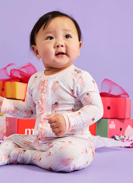 Pretty Plies Ruffle Magnetic Footie