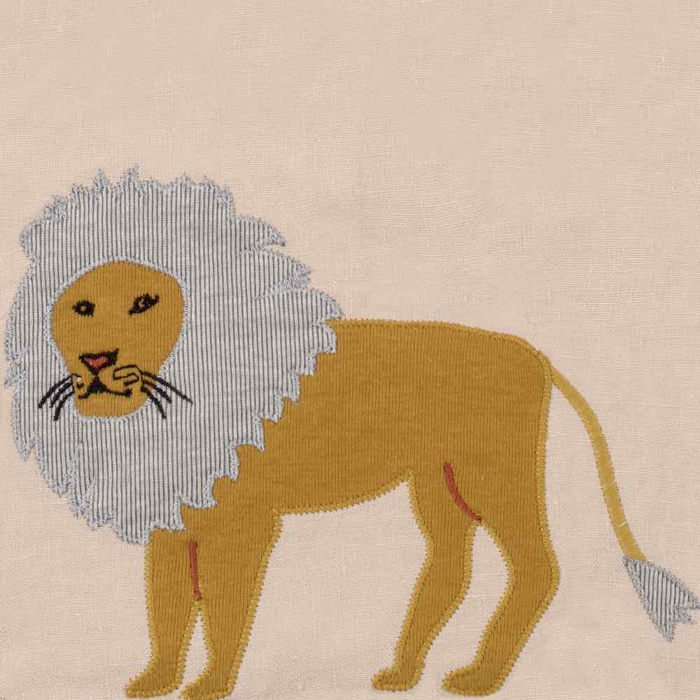 Lion Appliqué Organic Linen Two-Layer Bib